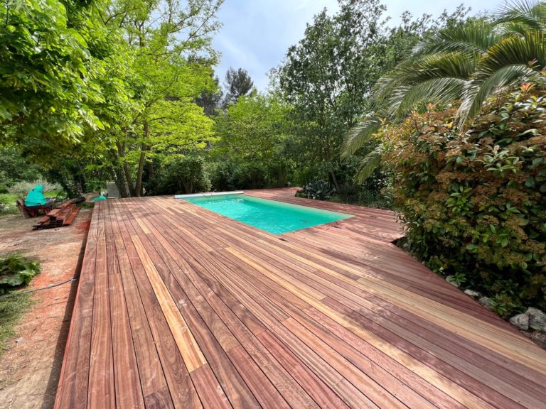Piscine avec terrasse Padouk