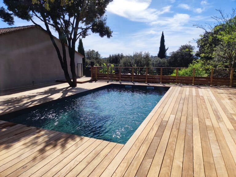 Piscine bois semi-enterrée 8 x 4 m sur dalle existante