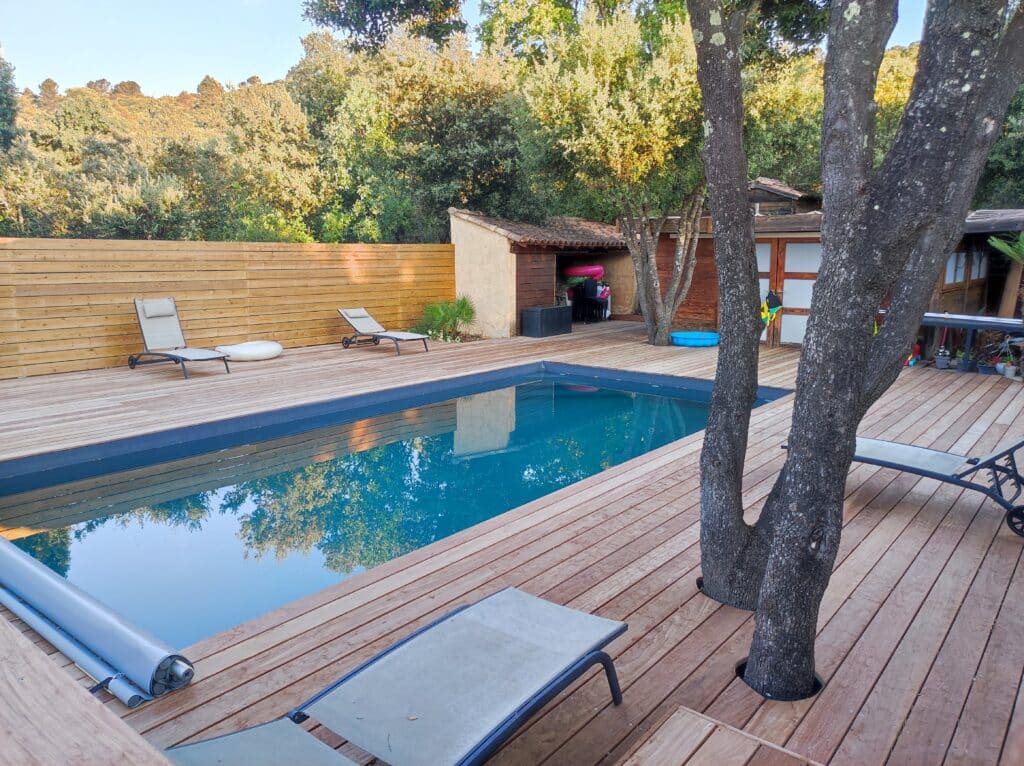 Piscine bois semi-enterrée 8 x 4 m sur dalle existante